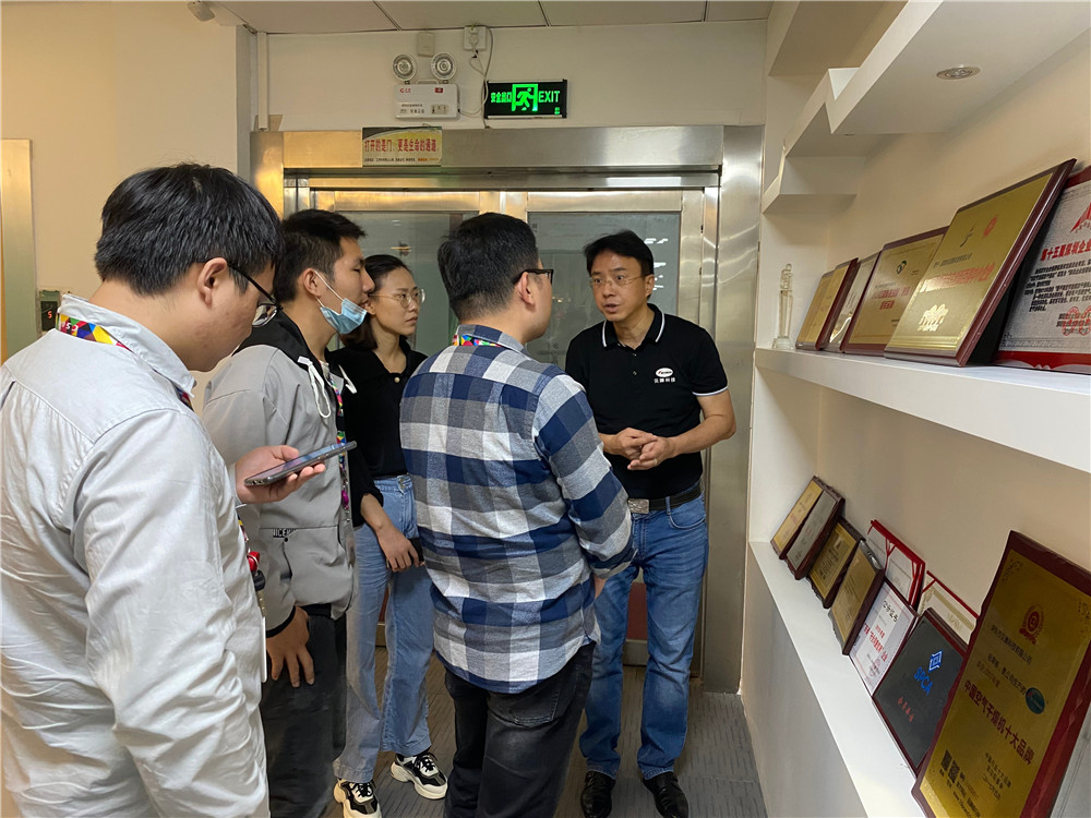 壓縮空氣組合式干燥機(jī)，壓縮空氣干燥機(jī)，冷凍式干燥機(jī)，吸干機(jī)，精密過(guò)濾器，吸附式干燥機(jī)